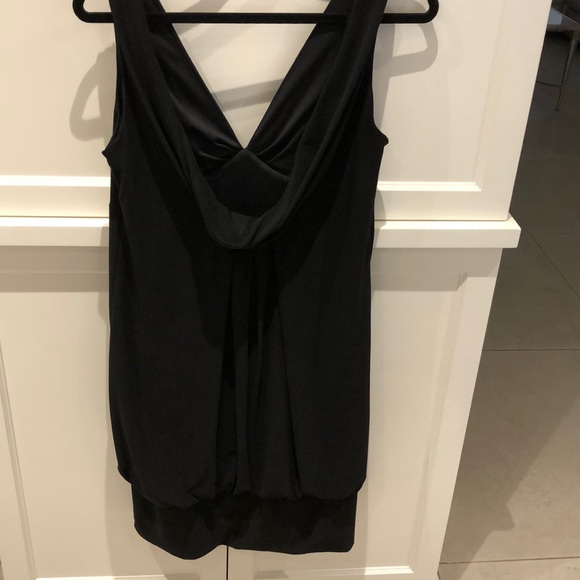 Black backless dress - Picture 3 of 5